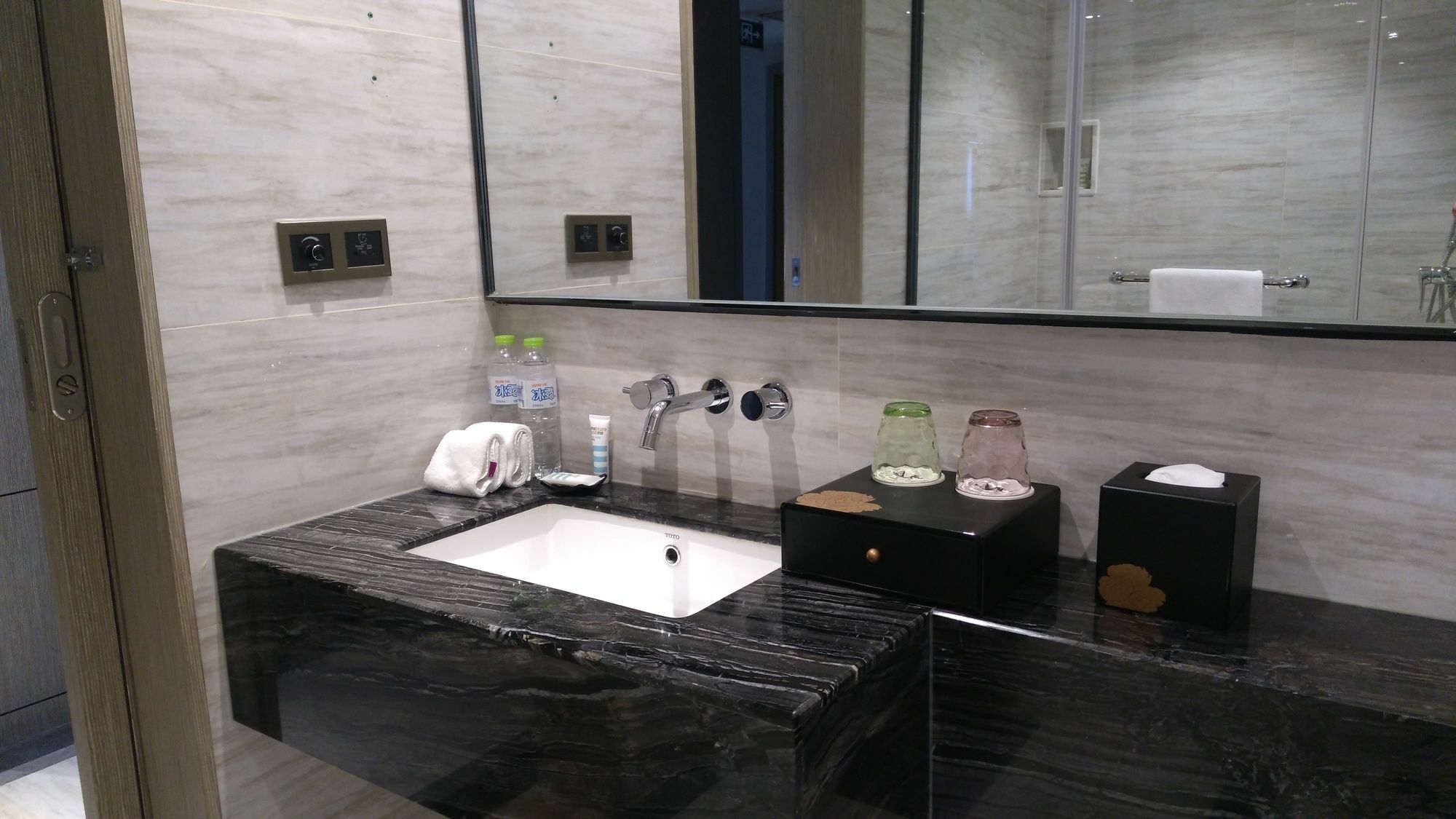 Hilton Garden Inn Wuhan Hankou Ngoại thất bức ảnh