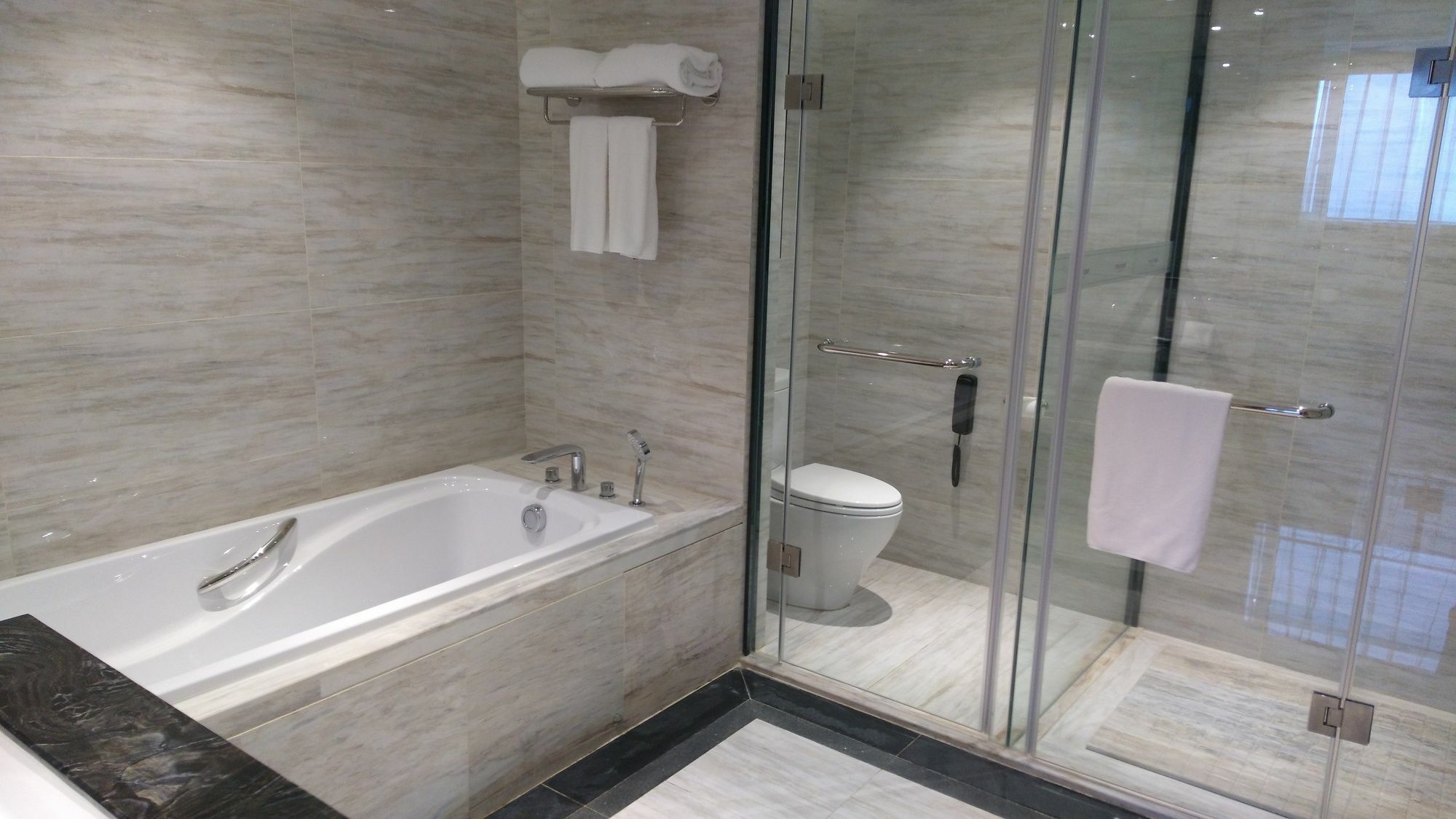 Hilton Garden Inn Wuhan Hankou Ngoại thất bức ảnh